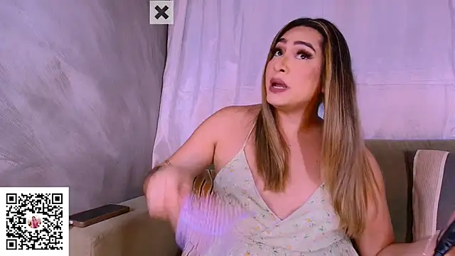 ISABELLASSMITH online show from November 19, 2025, 8:36 am