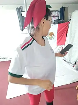 LaInsaciableIntensa online show from July 6, 2026, 2:24 pm