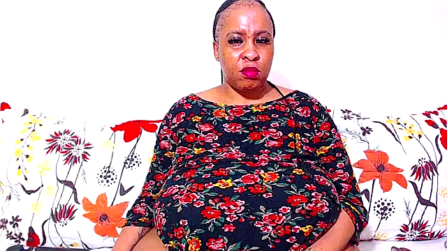 Snapshot of Ebonylovelyx chatting on November 8, 2025, 6:17 am Ebonylovelyx online show from November 8, 2025, 6:17 am