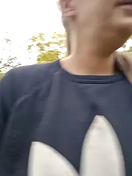 Snapshot of Keli_Jessi chatting on October 30, 2025, 2:25 pm Keli Jessi online show from October 30, 2025, 2:25 pm