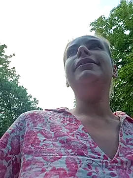 Snapshot of Keli_Jessi chatting on July 24, 2026, 3:30 pm Keli Jessi online show from July 24, 2026, 3:30 pm