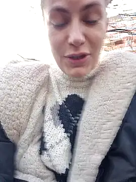 Snapshot of Keli_Jessi chatting on January 6, 2026, 1:15 pm Keli Jessi online show from January 6, 2026, 1:15 pm