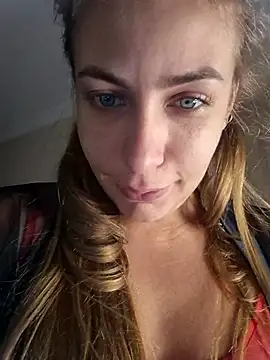 Snapshot of Keli_Jessi chatting on October 28, 2025, 7:24 pm Keli Jessi online show from October 28, 2025, 7:24 pm