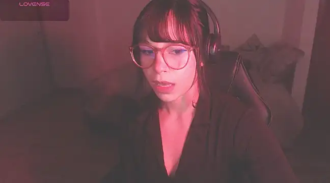 Snapshot of modjo_ chatting on February 9, 2025, 6:43 am modjo  online show from February 9, 2025, 6:43 am