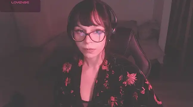 Snapshot of modjo_ chatting on December 21, 2024, 6:41 am modjo  online show from December 21, 2024, 6:41 am