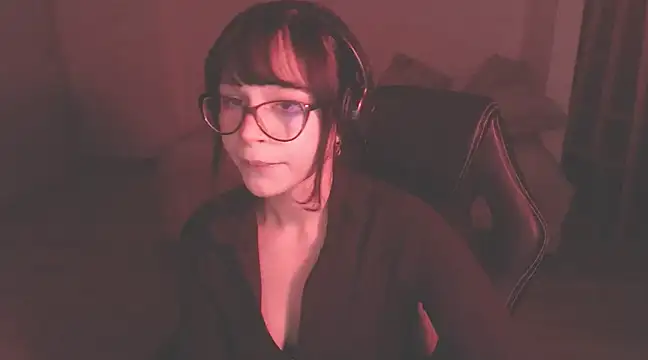 Snapshot of modjo_ chatting on December 5, 2024, 2:26 am modjo  online show from December 5, 2024, 2:26 am