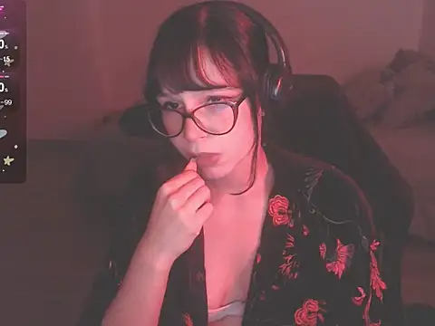 Snapshot of modjo_ chatting on February 4, 2025, 3:11 am modjo  online show from February 4, 2025, 3:11 am