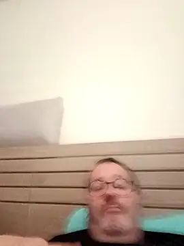 mike9473 online show from November 2, 2025, 4:01 pm