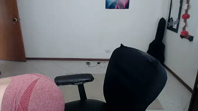 charlottezoe15 online show from February 25, 2026, 6:41 pm