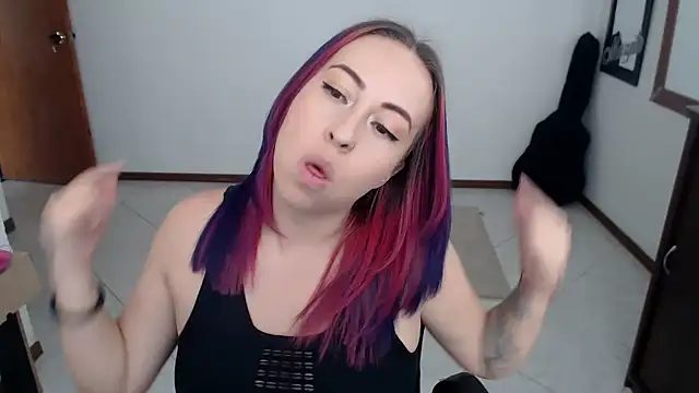 charlottezoe15 online show from March 13, 2026, 6:13 pm