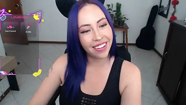 charlottezoe15 online show from October 28, 2025, 6:51 pm