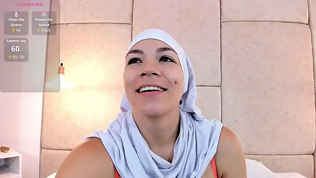 aisha vs online show from March 5, 2026, 12:35 pm