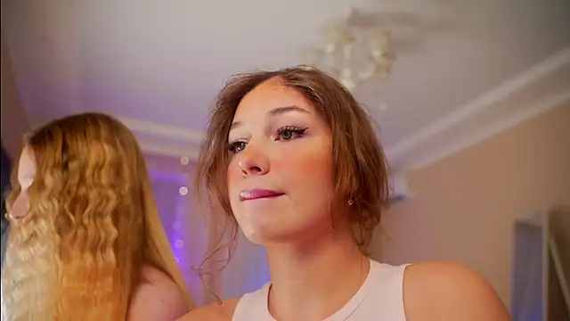 RosyEmily online show from October 4, 2025, 7:26 pm