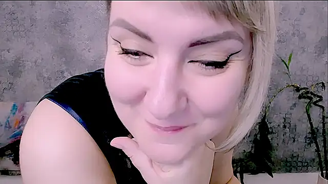 Djullia online show from December 3, 2025, 6:14 am