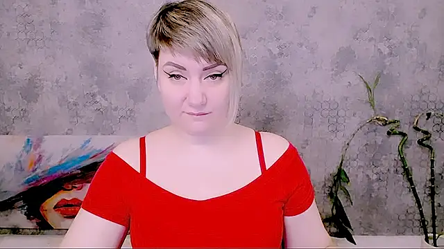 Snapshot of Djullia chatting on February 19, 2026, 6:10 am Djullia online show from February 19, 2026, 6:10 am