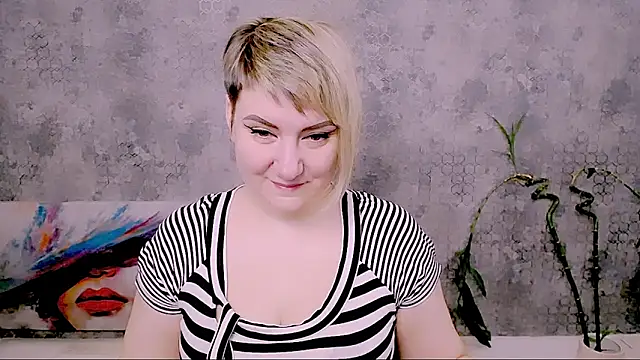 Snapshot of Djullia chatting on March 15, 2026, 6:09 am Djullia online show from March 15, 2026, 6:09 am