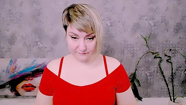 Snapshot of Djullia chatting on May 1, 2026, 6:18 am Djullia online show from May 1, 2026, 6:18 am