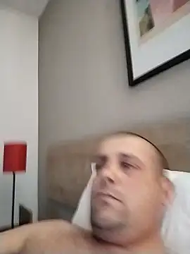 Snapshot of manubm03 chatting on November 25, 2025, 9:48 pm manubm03 online show from November 25, 2025, 9:48 pm