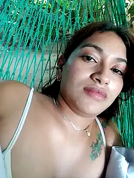 annie-19 online show from October 9, 2025, 5:02 pm