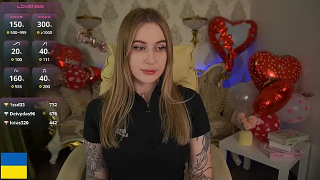 Snapshot of ArolinaNight chatting on February 16, 2025, 12:52 am ArolinaNight online show from February 16, 2025, 12:52 am