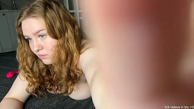 Lovely Bunnyhot online show from April 1, 2026, 4:14 am