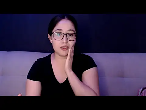 YummymeowW online show from June 13, 2026, 12:52 am