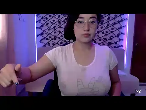 YummymeowW online show from July 25, 2026, 9:10 pm