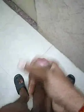 Snapshot of Roxy_Hard chatting on March 11, 2025, 12:33 am Roxy Hard online show from March 11, 2025, 12:33 am