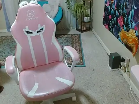 Snapshot of Emihaze chatting on March 7, 2025, 3:08 am Emihaze online show from March 7, 2025, 3:08 am