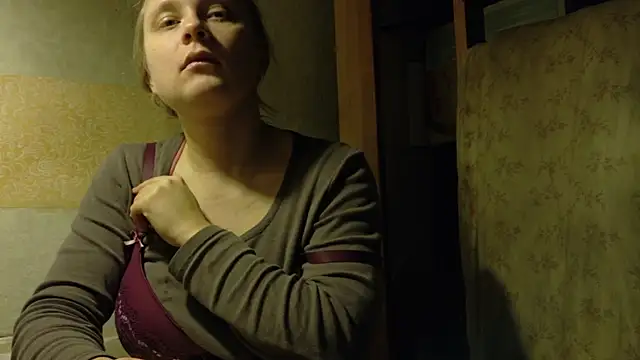 Snapshot of FrumCake chatting on November 15, 2025, 10:47 pm FrumCake online show from November 15, 2025, 10:47 pm