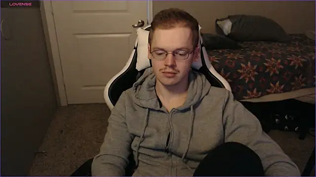 doloresman online show from February 26, 2025, 8:25 pm