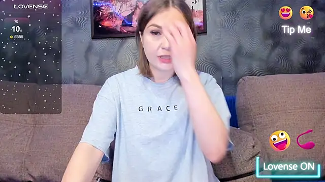 CassieMils online show from June 18, 2026, 8:03 pm