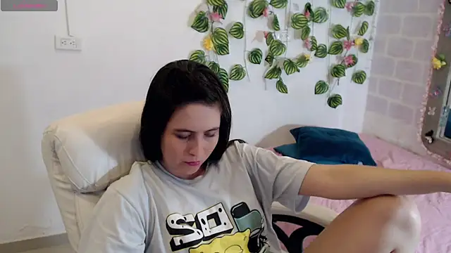 tania sweet   online show from September 12, 2025, 8:19 pm