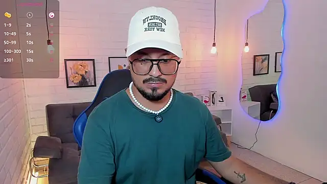 DaviidEvans  online show from September 14, 2025, 2:12 am