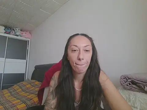 MeliEva online show from October 21, 2025, 10:47 am