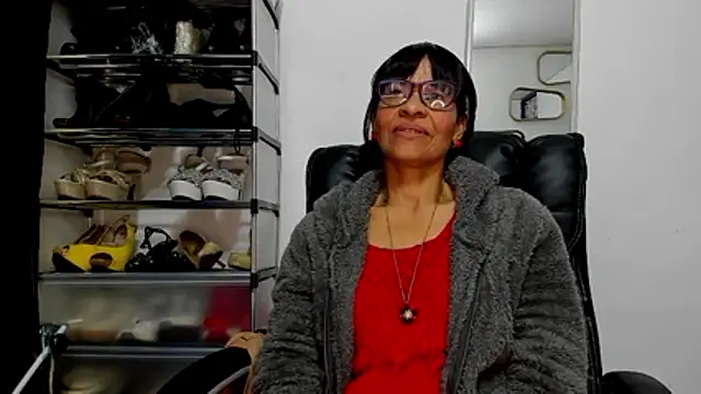 Snapshot of Aries_Mature chatting on April 19, 2026, 6:10 pm Aries Mature online show from April 19, 2026, 6:10 pm