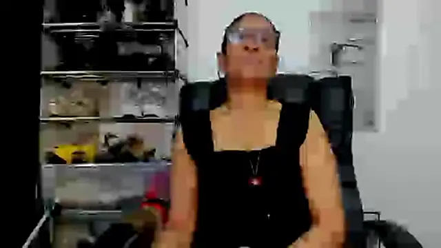 Snapshot of Aries_Mature chatting on April 16, 2026, 2:18 pm Aries Mature online show from April 16, 2026, 2:18 pm