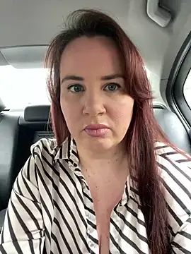 Snapshot of FluffyGalore chatting on January 12, 2025, 12:33 pm FluffyGalore online show from January 12, 2025, 12:33 pm