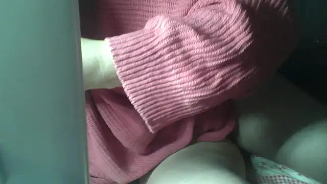 Snapshot of Alma_Evelynne chatting on February 5, 2026, 3:41 pm Alma Evelynne online show from February 5, 2026, 3:41 pm