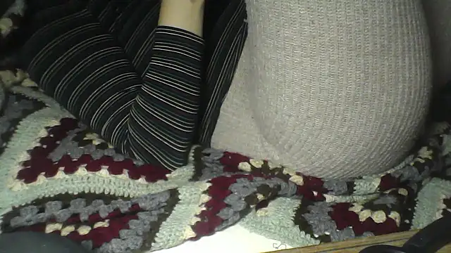 Snapshot of Alma_Evelynne chatting on January 9, 2026, 6:15 pm Alma Evelynne online show from January 9, 2026, 6:15 pm