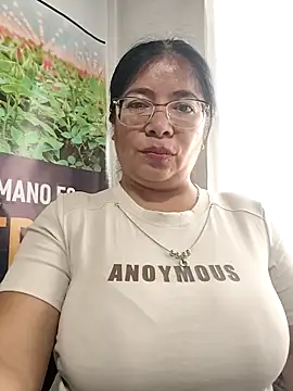   valentina18 online show from April 26, 2026, 1:08 pm