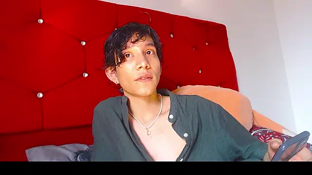 LAICK 01 online show from March 24, 2026, 8:31 pm