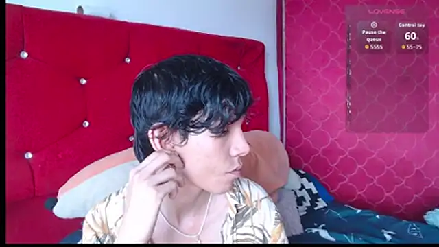 LAICK 01 online show from February 24, 2026, 7:04 pm