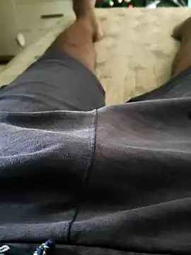 Snapshot of Arthu2r chatting on December 2, 2025, 11:56 am Arthu2r online show from December 2, 2025, 11:56 am