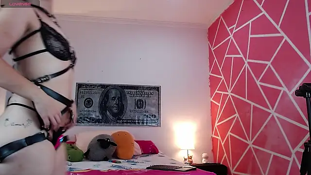 Snapshot of valentina_angel chatting on October 16, 2025, 3:48 am valentina angel online show from October 16, 2025, 3:48 am