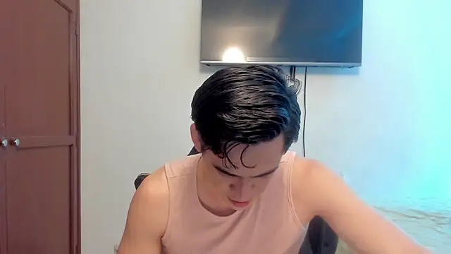 Lucian Gomez  online show from October 22, 2025, 1:49 am