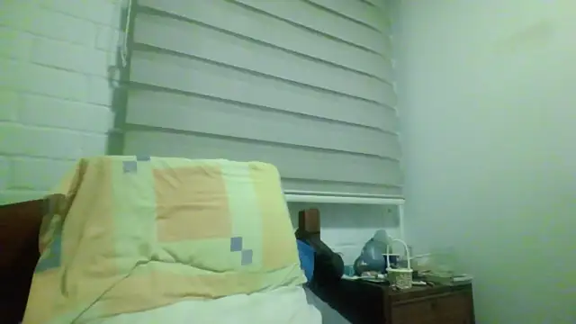 Snapshot of hung_weeb chatting on April 28, 2026, 2:27 am hung weeb online show from April 28, 2026, 2:27 am