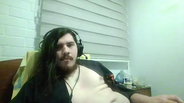 Snapshot of hung_weeb chatting on April 28, 2026, 2:21 am hung weeb online show from April 28, 2026, 2:21 am