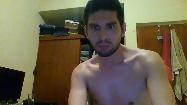 Snapshot of Tomthelong chatting on October 31, 2025, 11:51 am Tomthelong online show from October 31, 2025, 11:51 am