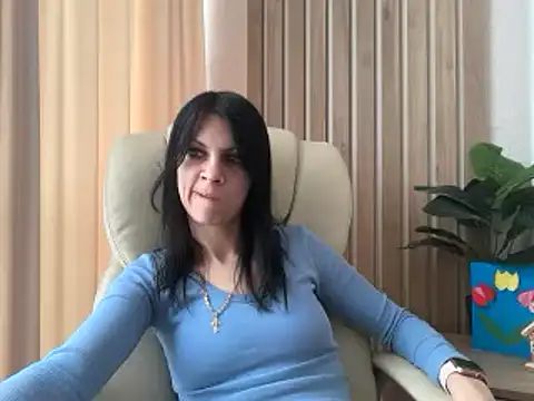 Snapshot of InjaAtHome chatting on March 31, 2026, 7:43 am InjaAtHome online show from March 31, 2026, 7:43 am